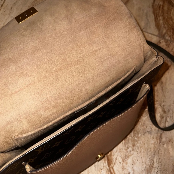 LOUIS VUITTON Crossbody/Handbag *GOOD CONDITION* - Picture 6 of 7